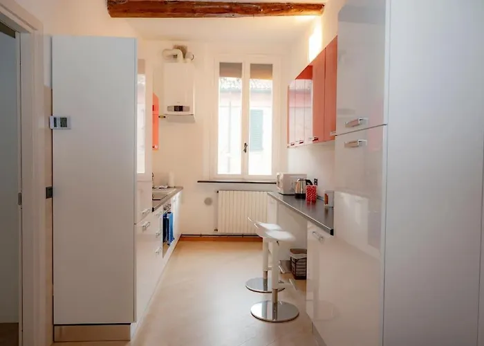 Medieval Centre - Modern With Ac, Smart Tv & Wifi *